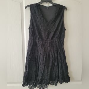 Black Lace Sleeveless Dress